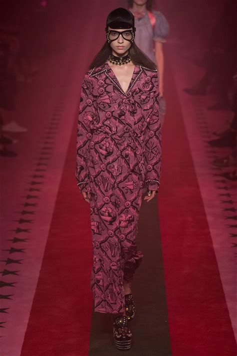 video sfilata gucci 2017